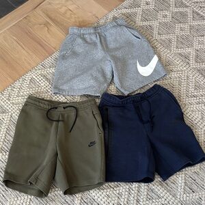 Nike Mens 3-Pack Shorts in Gray, Olive, Navy